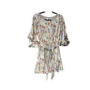 Bluivy Angel Sleeve Floral Dress‎ NWT